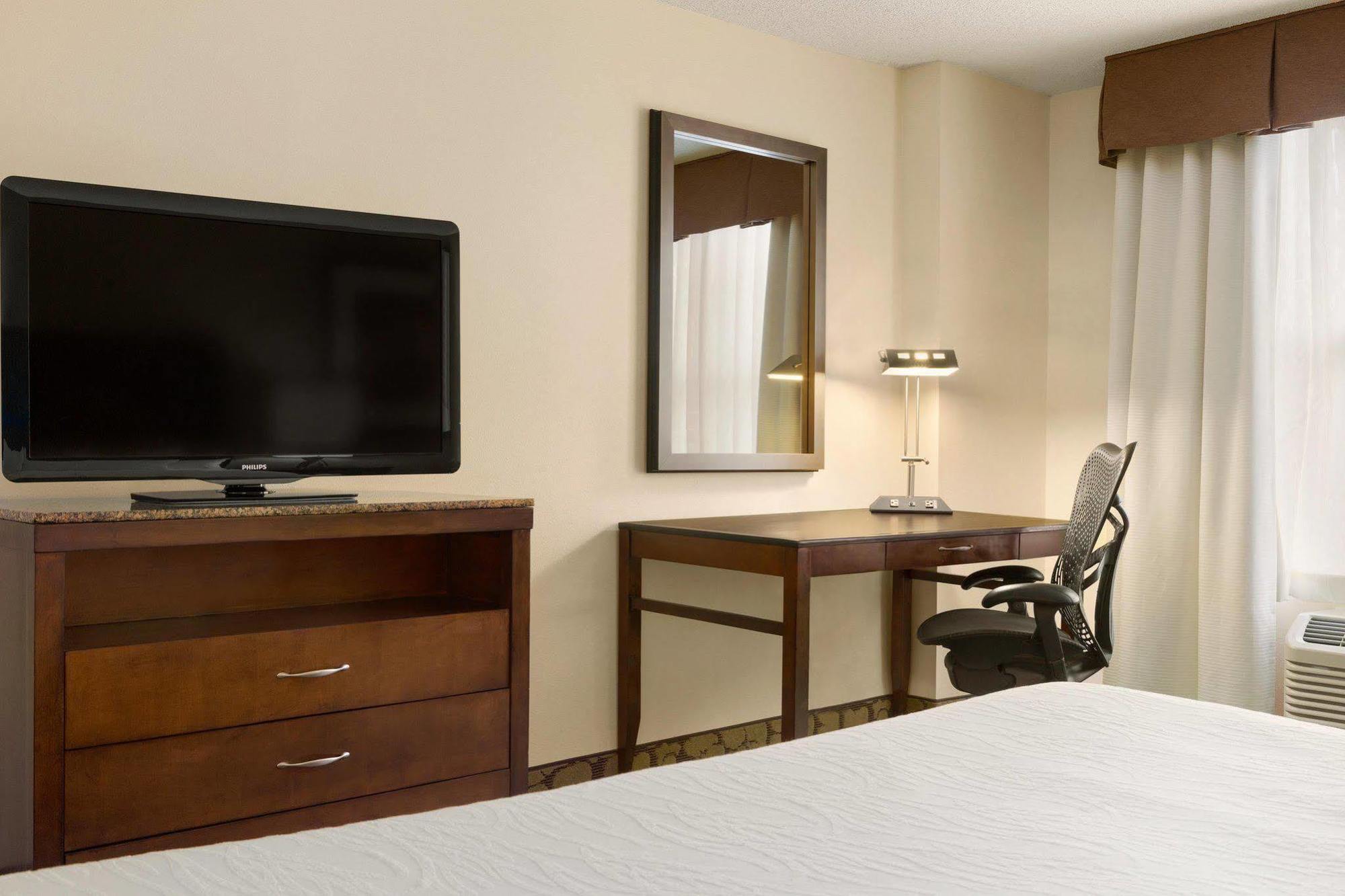 Courtyard By Marriott Atlanta Alpharetta Hotel Exterior foto