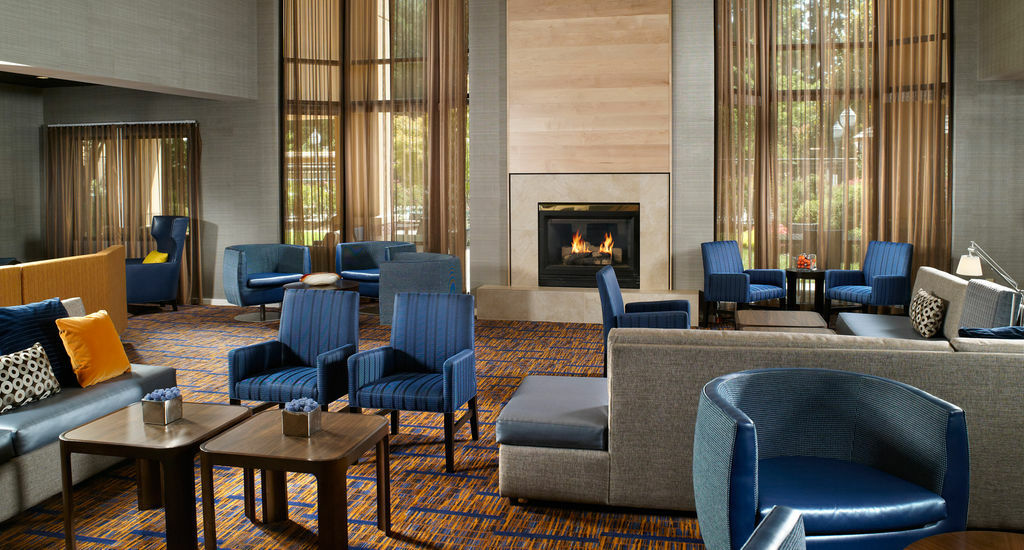 Courtyard By Marriott Atlanta Alpharetta Hotel Exterior foto